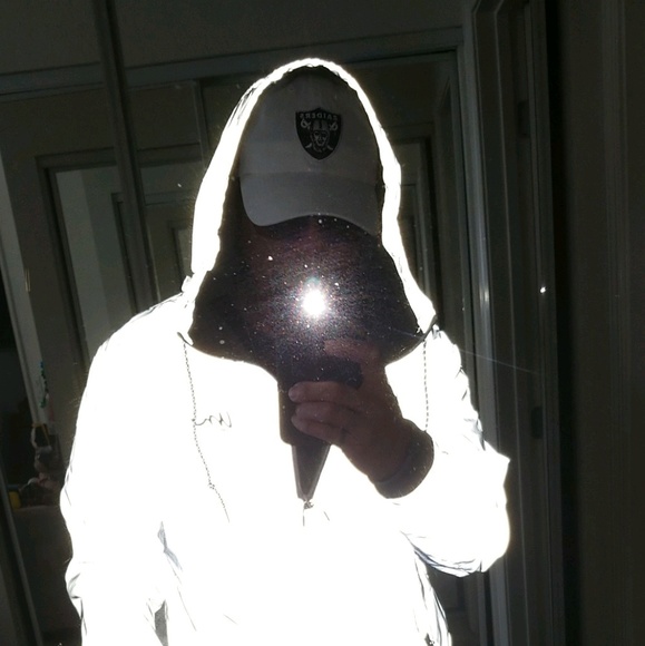 Meet your Posher, Max - Picture 1 of 1